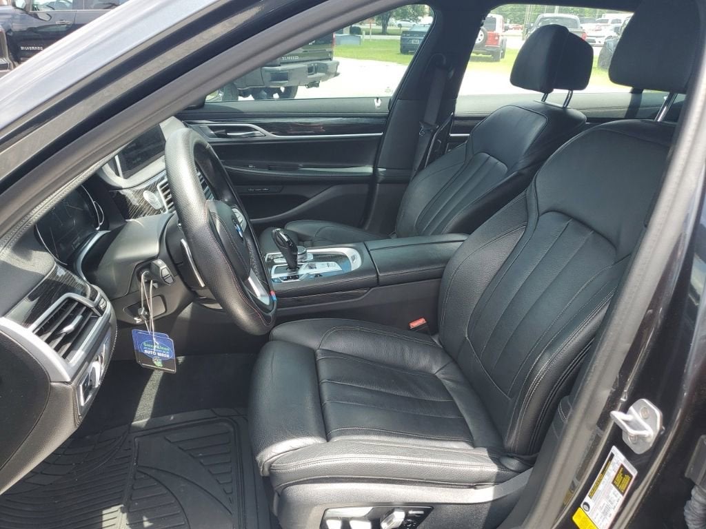 2019 BMW 7 Series 740i