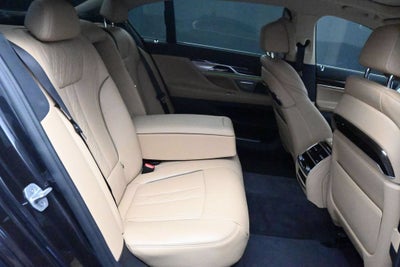 2021 BMW 7 Series 740i