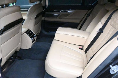 2021 BMW 7 Series 740i