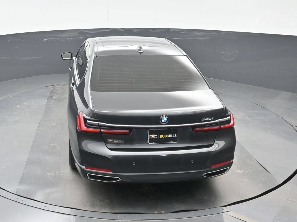 2021 BMW 7 Series 740i
