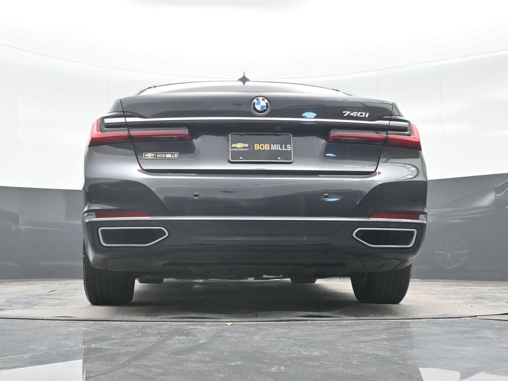2021 BMW 7 Series 740i