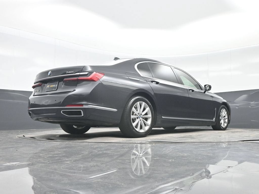 2021 BMW 7 Series 740i
