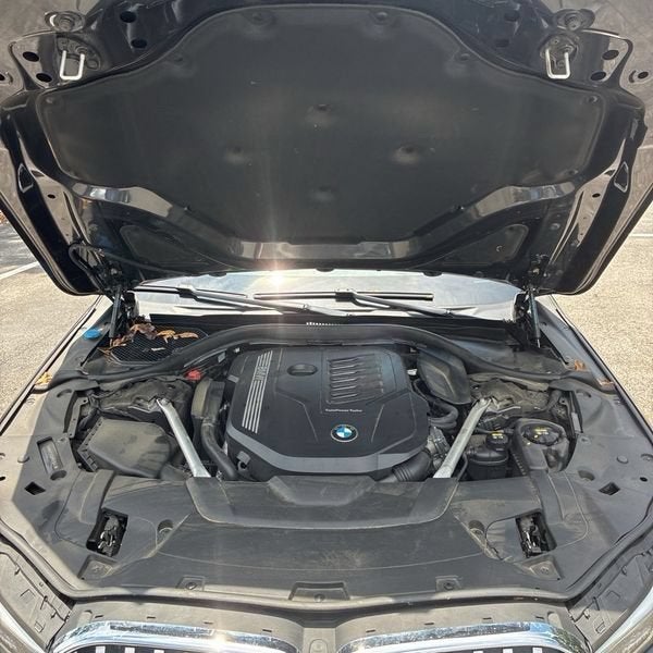 2021 BMW 7 Series 740i