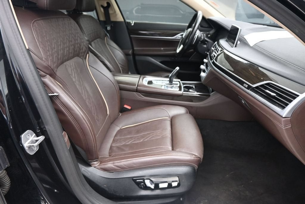 2022 BMW 7 Series 740i xDrive