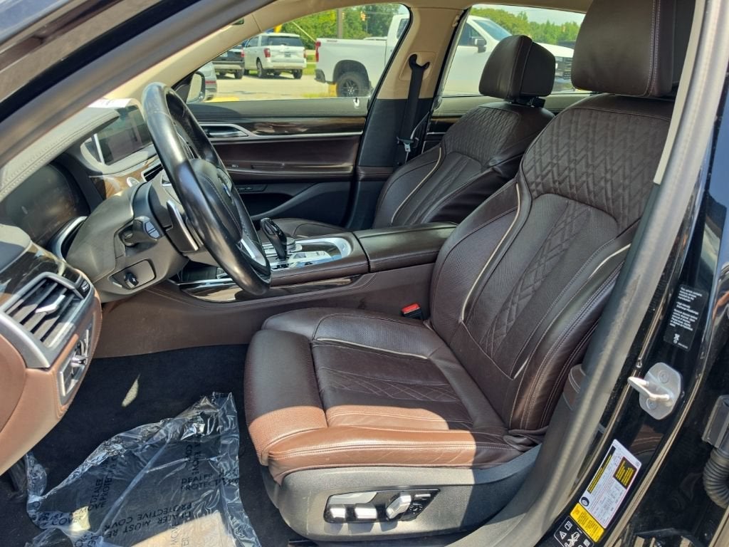 2022 BMW 7 Series 740i xDrive