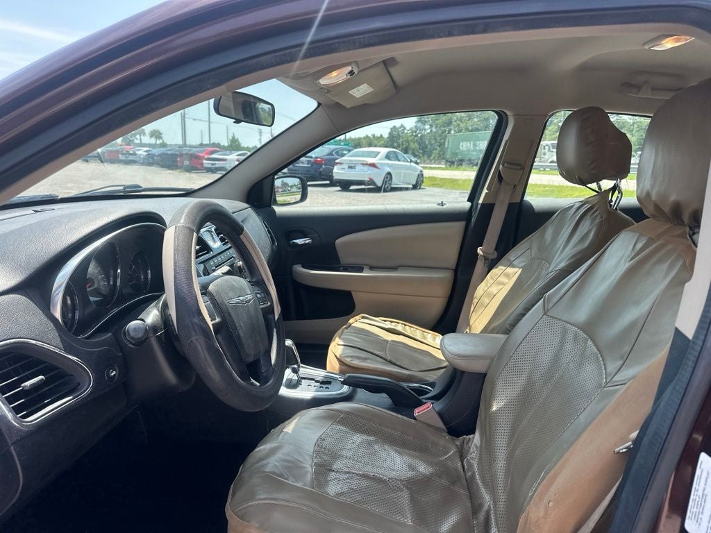 2013 Chrysler 200 LX