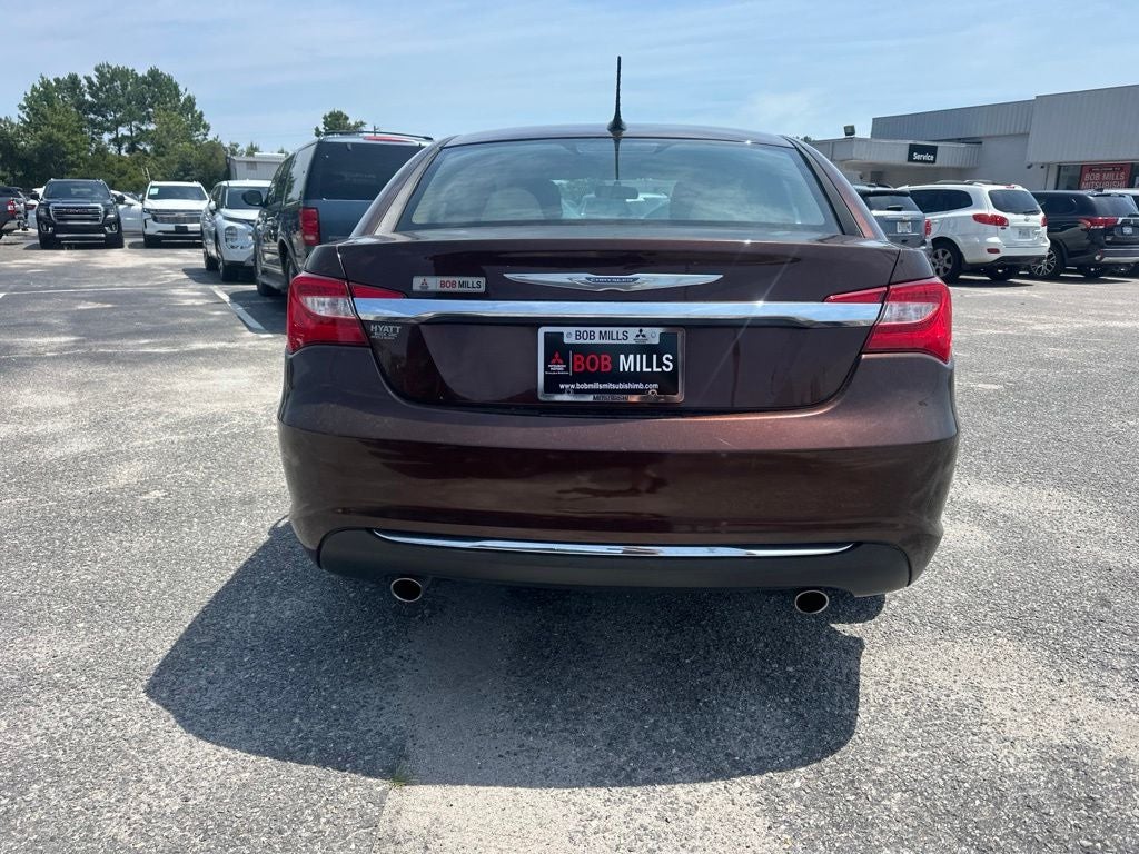 2013 Chrysler 200 LX