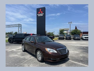 2013 Chrysler 200 LX