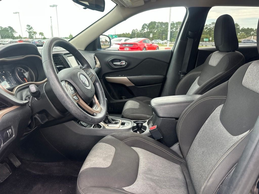 2017 Jeep Cherokee Sport