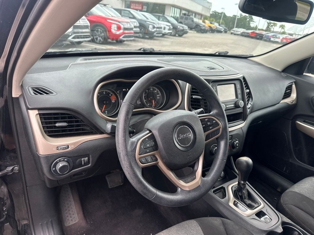 2017 Jeep Cherokee Sport