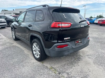 2017 Jeep Cherokee Sport