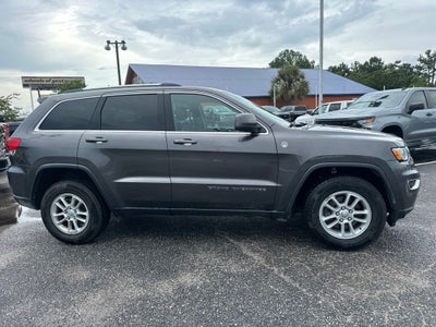 2019 Jeep Grand Cherokee Laredo E