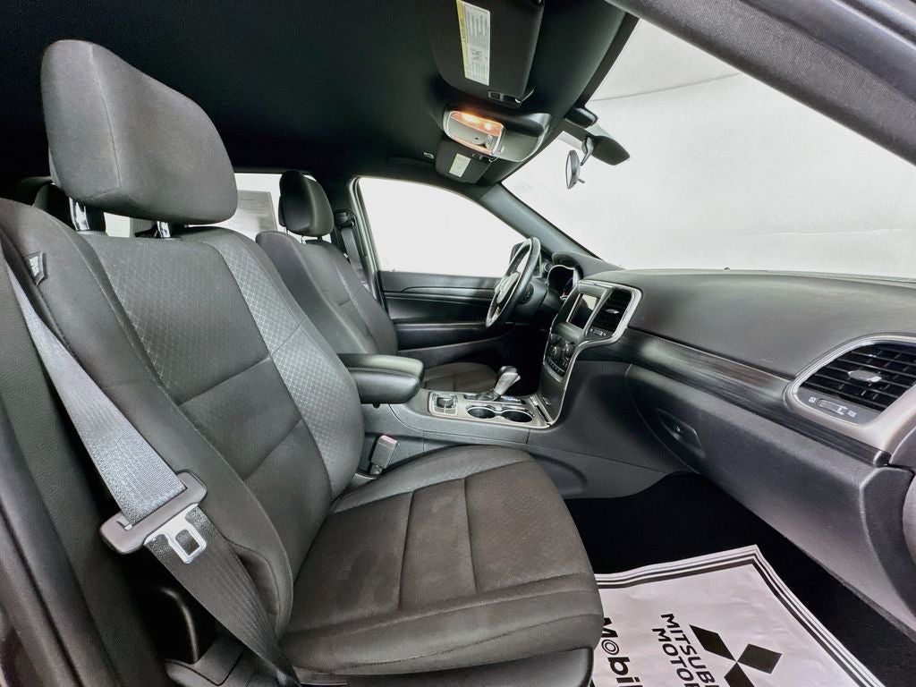 2019 Jeep Grand Cherokee Laredo E
