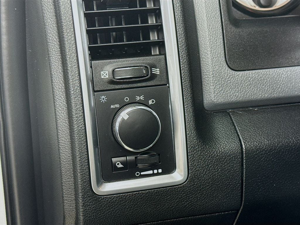 2018 RAM 1500 SLT