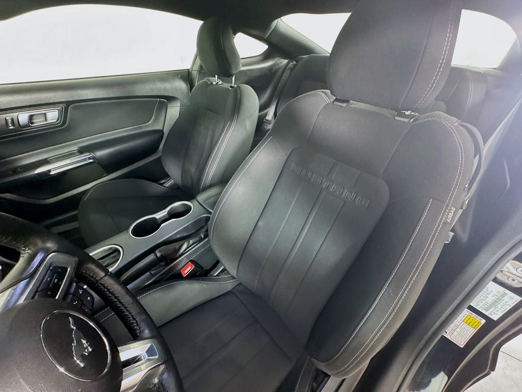 2021 Ford Mustang EcoBoost