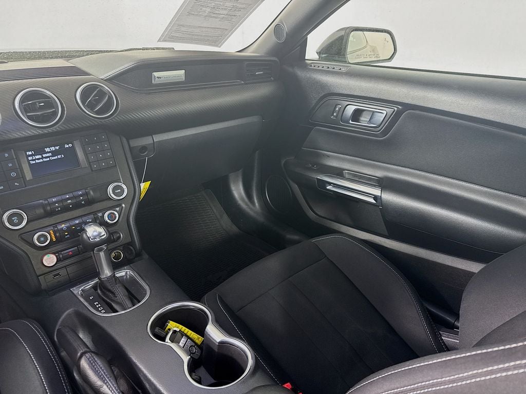 2021 Ford Mustang EcoBoost