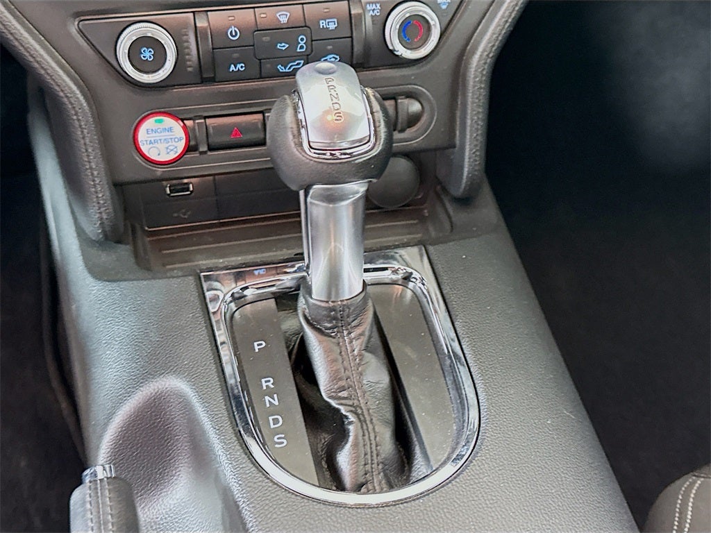 2017 Ford Mustang V6