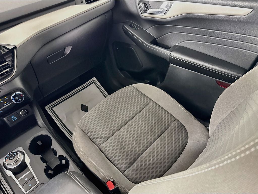 2021 Ford Escape Hybrid SE