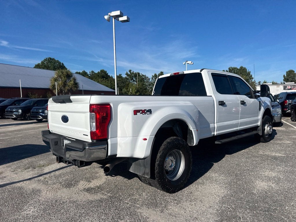 2017 Ford F-350SD XLT DRW