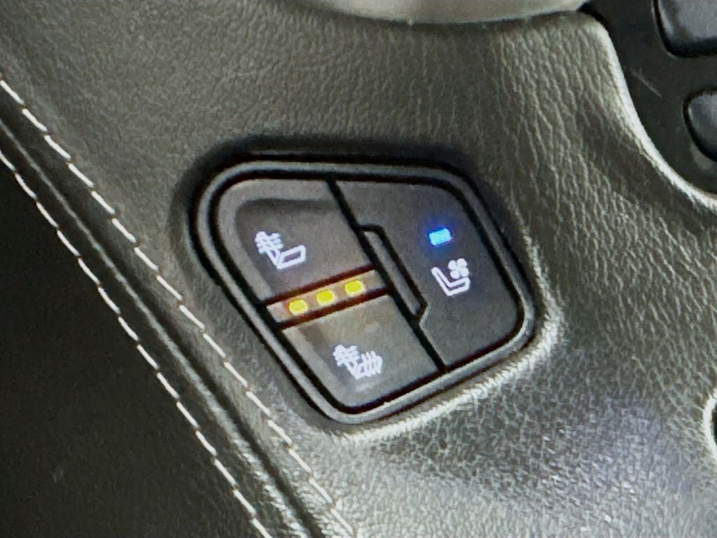 2020 GMC Yukon XL SLT