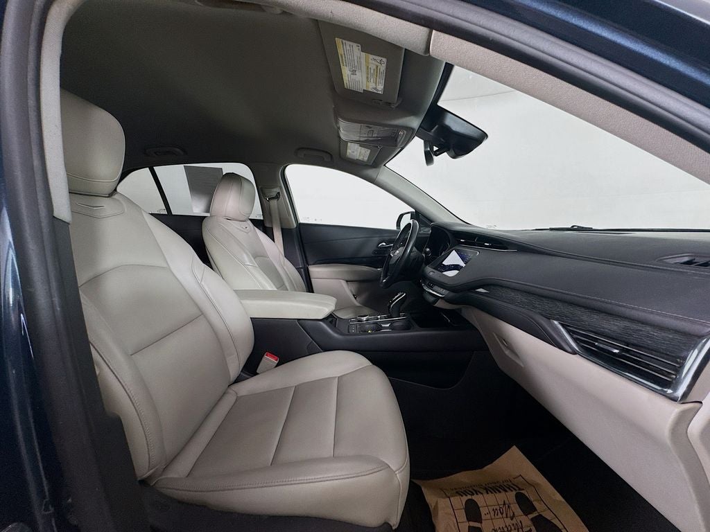 2020 Cadillac XT4 Premium Luxury