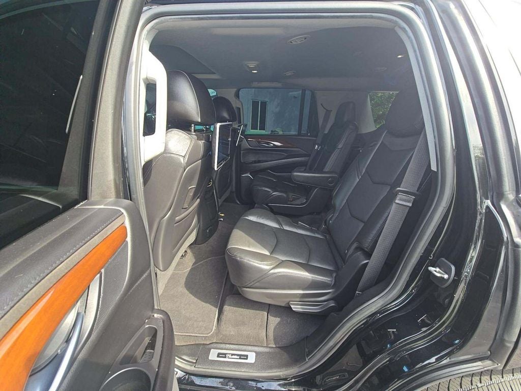 2019 Cadillac Escalade Luxury