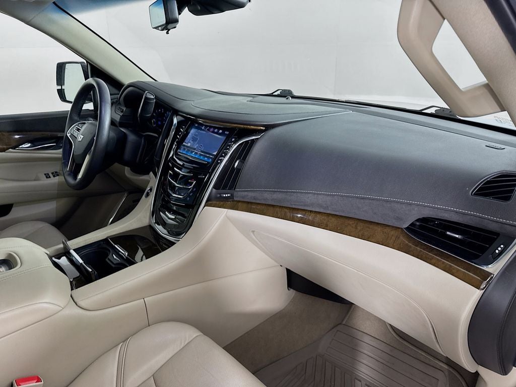 2018 Cadillac Escalade Luxury