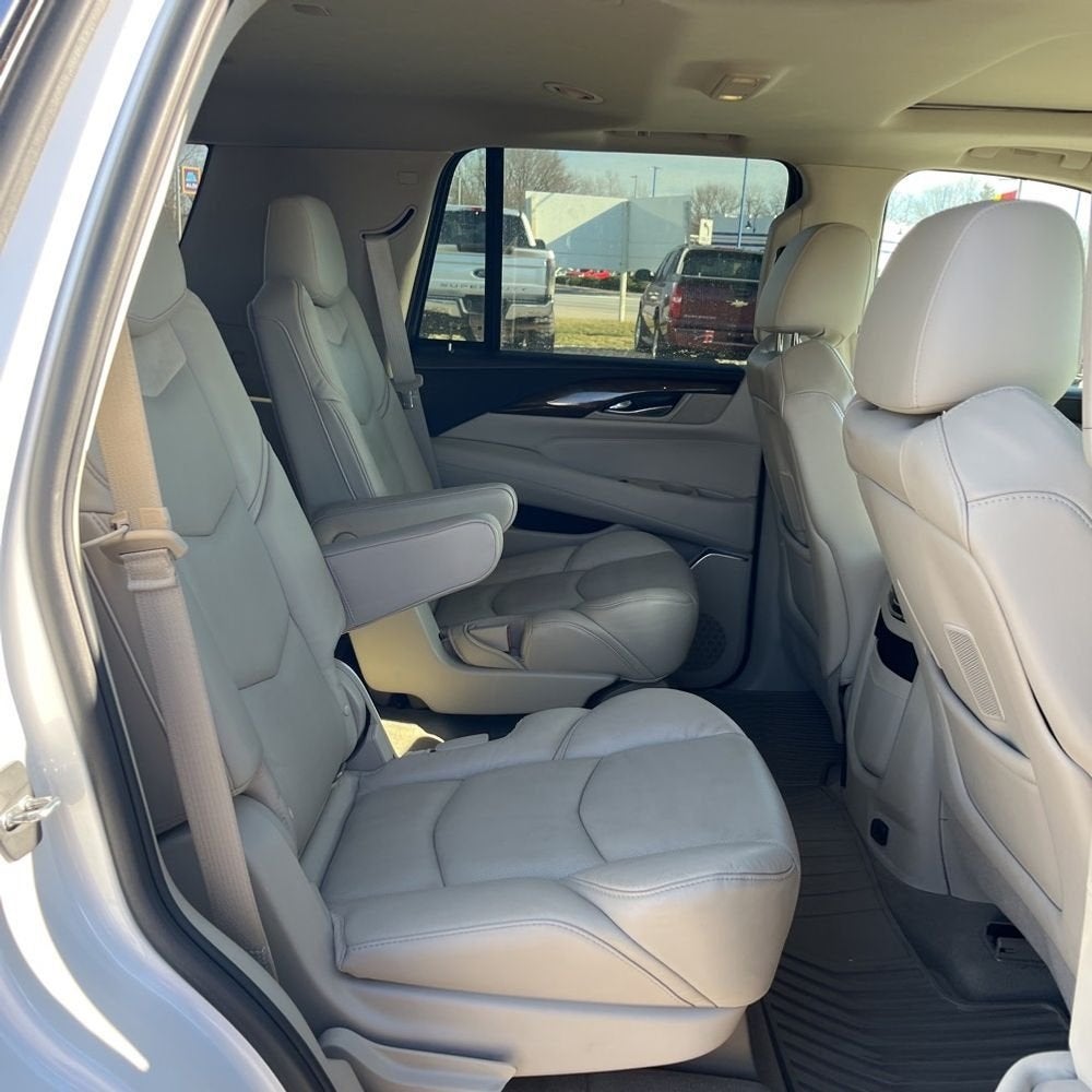 2018 Cadillac Escalade Luxury