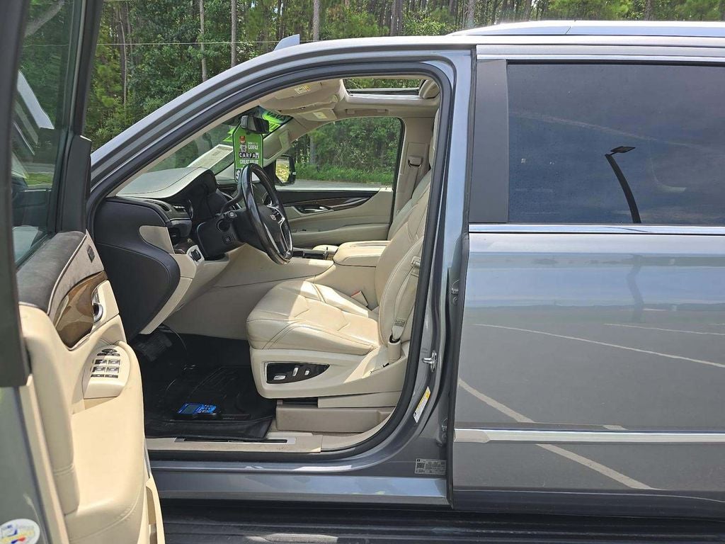 2020 Cadillac Escalade ESV Luxury