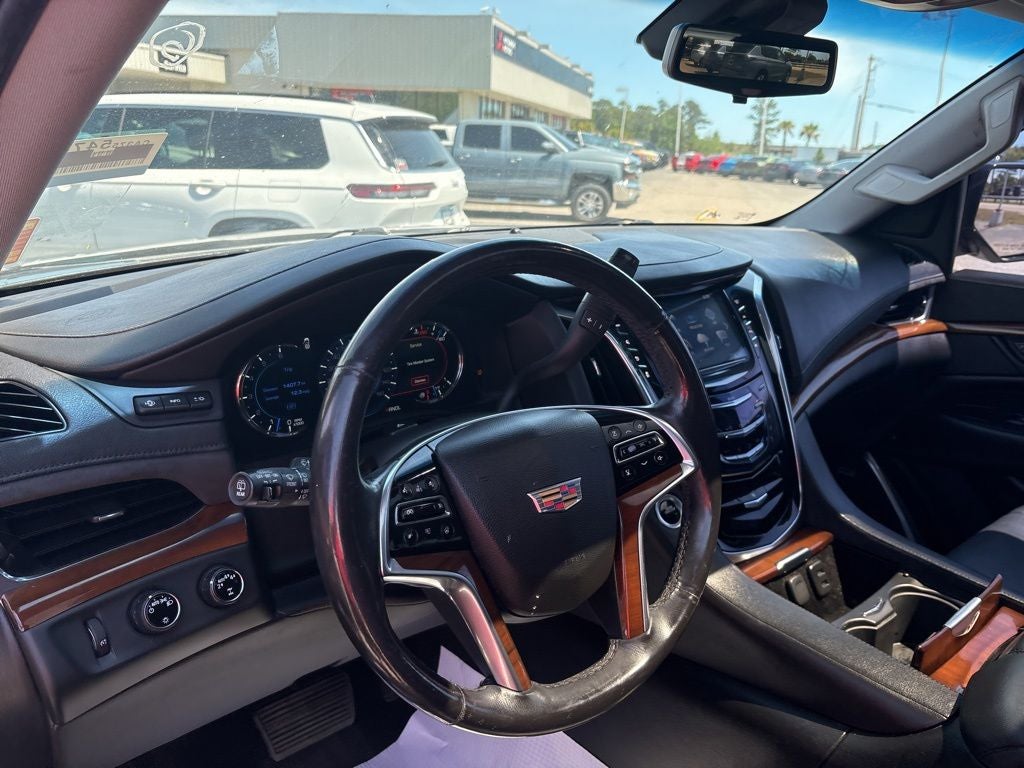 2018 Cadillac Escalade Luxury