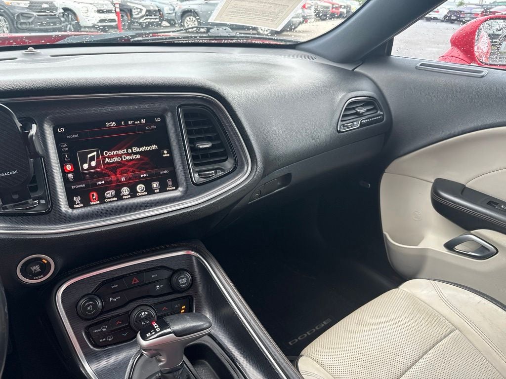2015 Dodge Challenger SXT