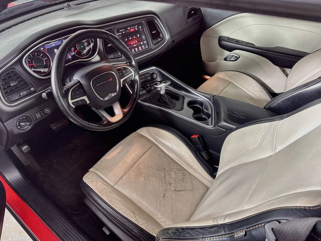 2015 Dodge Challenger SXT