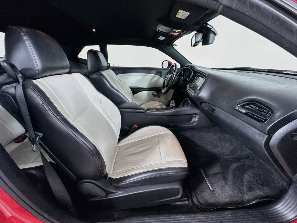 2015 Dodge Challenger SXT