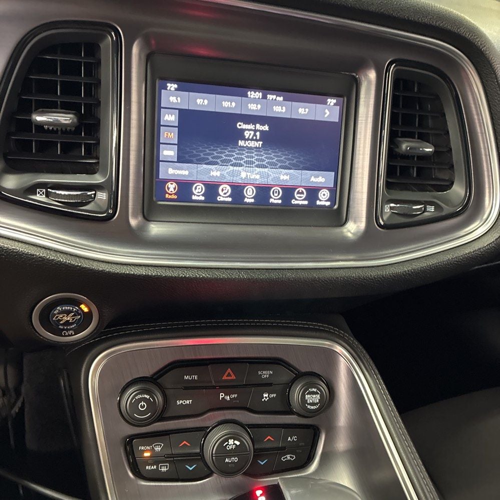 2018 Dodge Challenger R/T Shaker