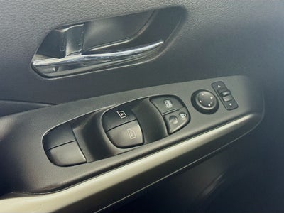 2019 Nissan Kicks SR