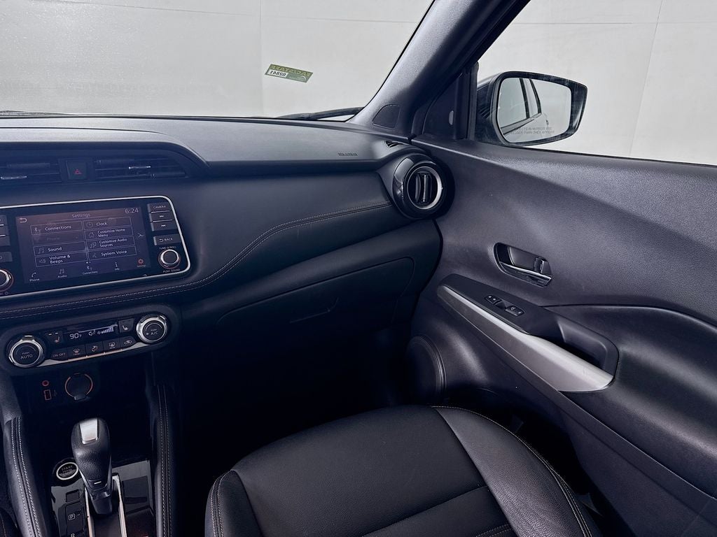 2019 Nissan Kicks SR