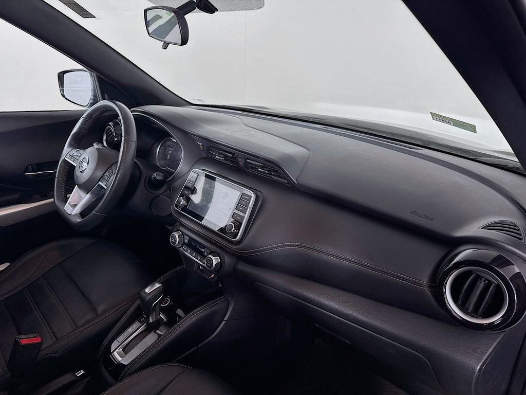 2019 Nissan Kicks SR