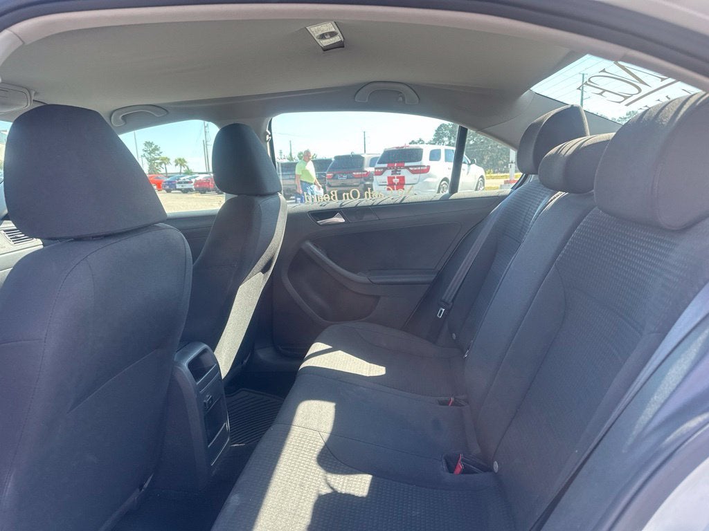 2015 Volkswagen Jetta 2.0L S