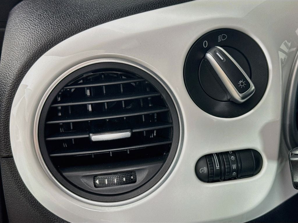 2018 Volkswagen Beetle 2.0T S