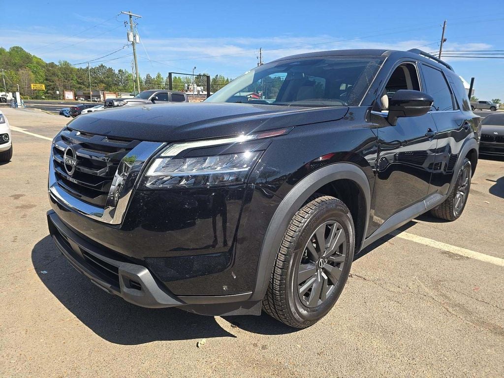 2022 Nissan Pathfinder SV