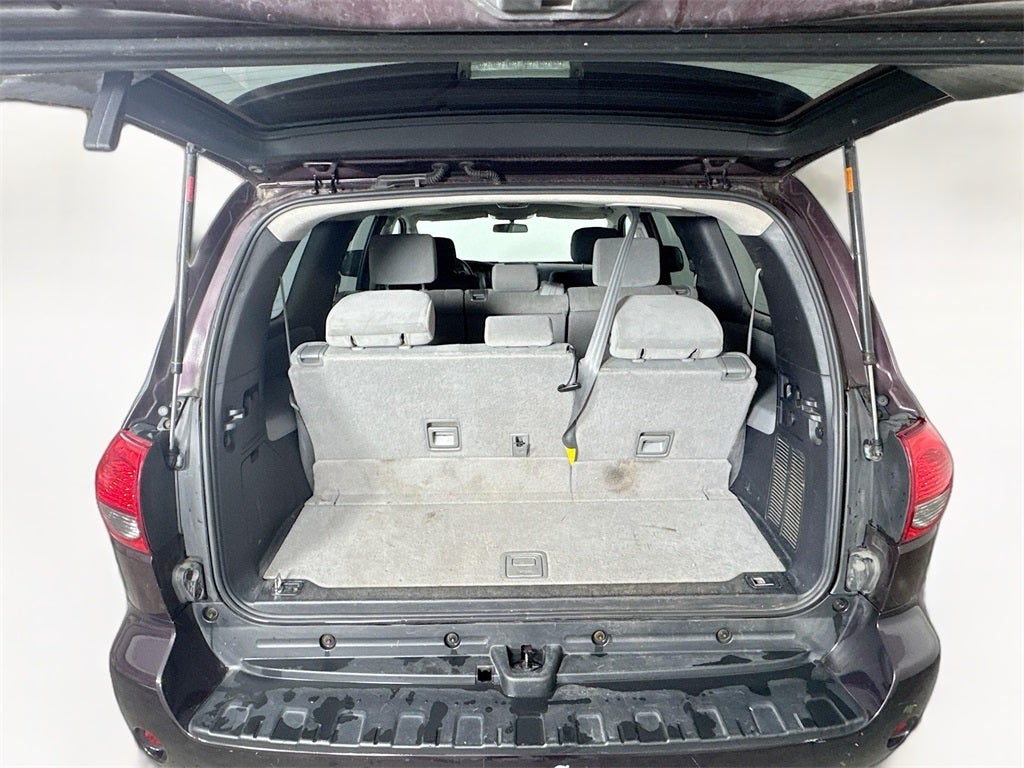 2016 Toyota Sequoia SR5 5.7L