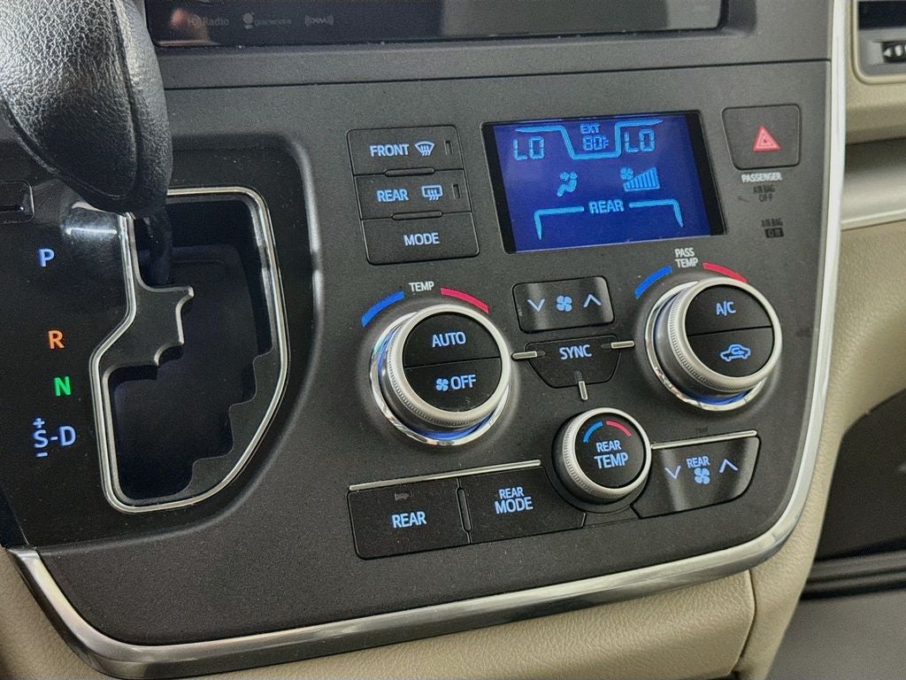 2016 Toyota Sienna LE 8 Passenger