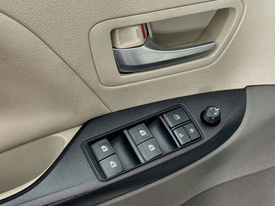 2016 Toyota Sienna LE 8 Passenger