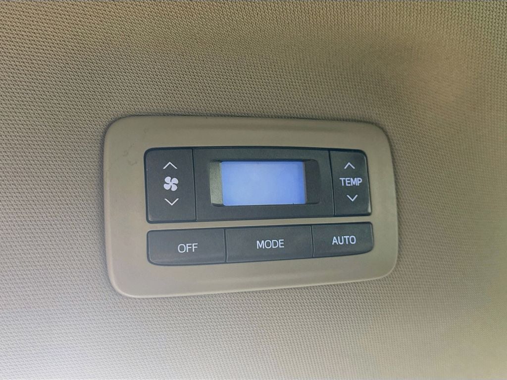 2016 Toyota Sienna LE 8 Passenger