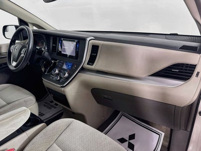 2016 Toyota Sienna LE 8 Passenger