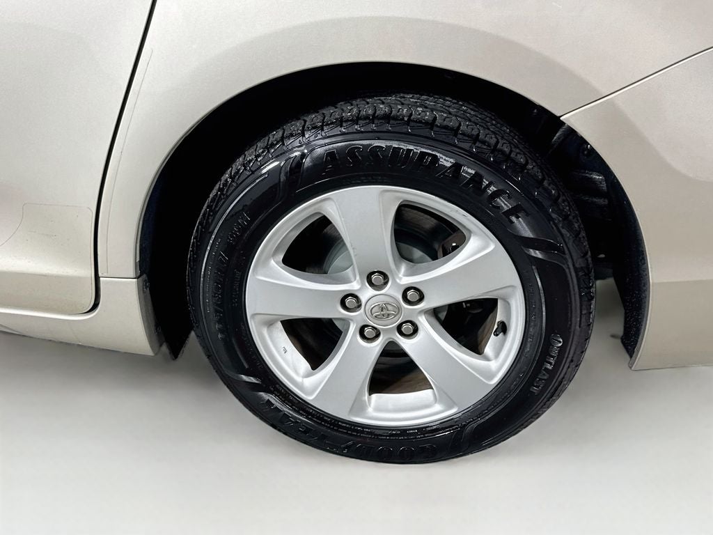 2016 Toyota Sienna LE 8 Passenger