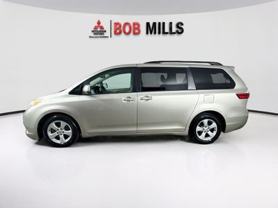 2016 Toyota Sienna LE 8 Passenger
