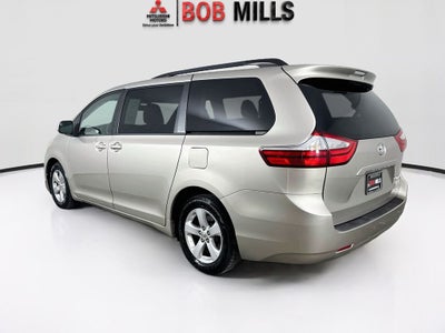 2016 Toyota Sienna LE 8 Passenger