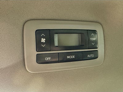 2015 Toyota Sienna LE 8 Passenger