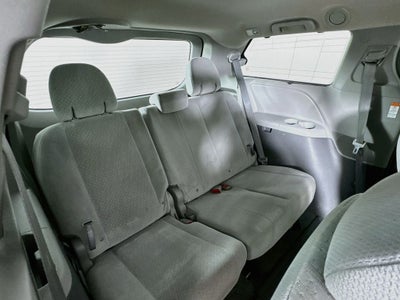 2015 Toyota Sienna LE 8 Passenger